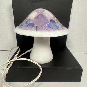 Small alabaster and amethyst mushroom table lamp, late 20th century.